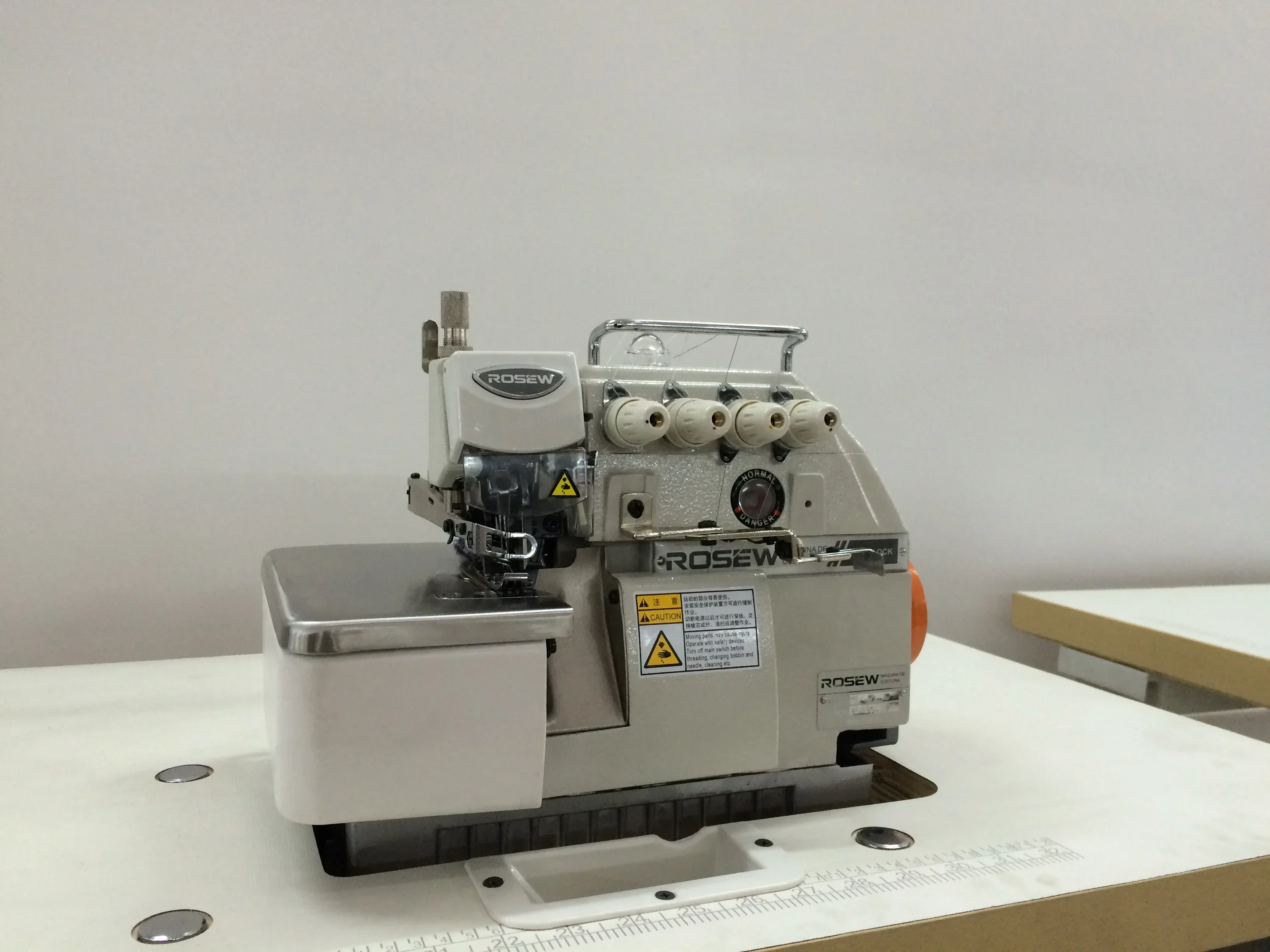 Overlocking Sewing Machine Dir - огляд і ціна Overlock Sewing Machine 4 Thread