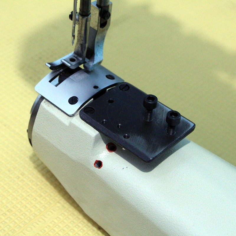 Tape Binder Stand/Needle Plate - огляд і ціна Industrial Sewing Machine 441
